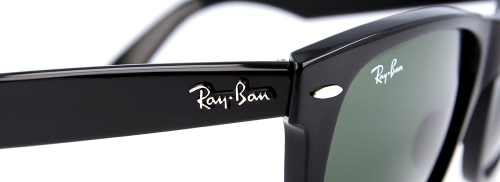 Logo na stranicích Ray-Ban